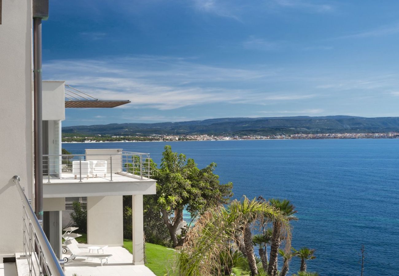 Villa a Alghero - Villa Kylo - villa di lusso con piscina sul mare ad Alghero