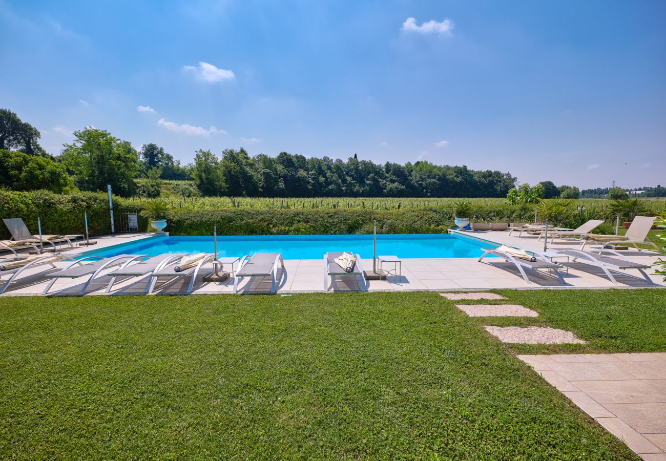 Appartamento a Pastrengo - Residenza Pastrengo - app. Lillà con piscina e terrazza