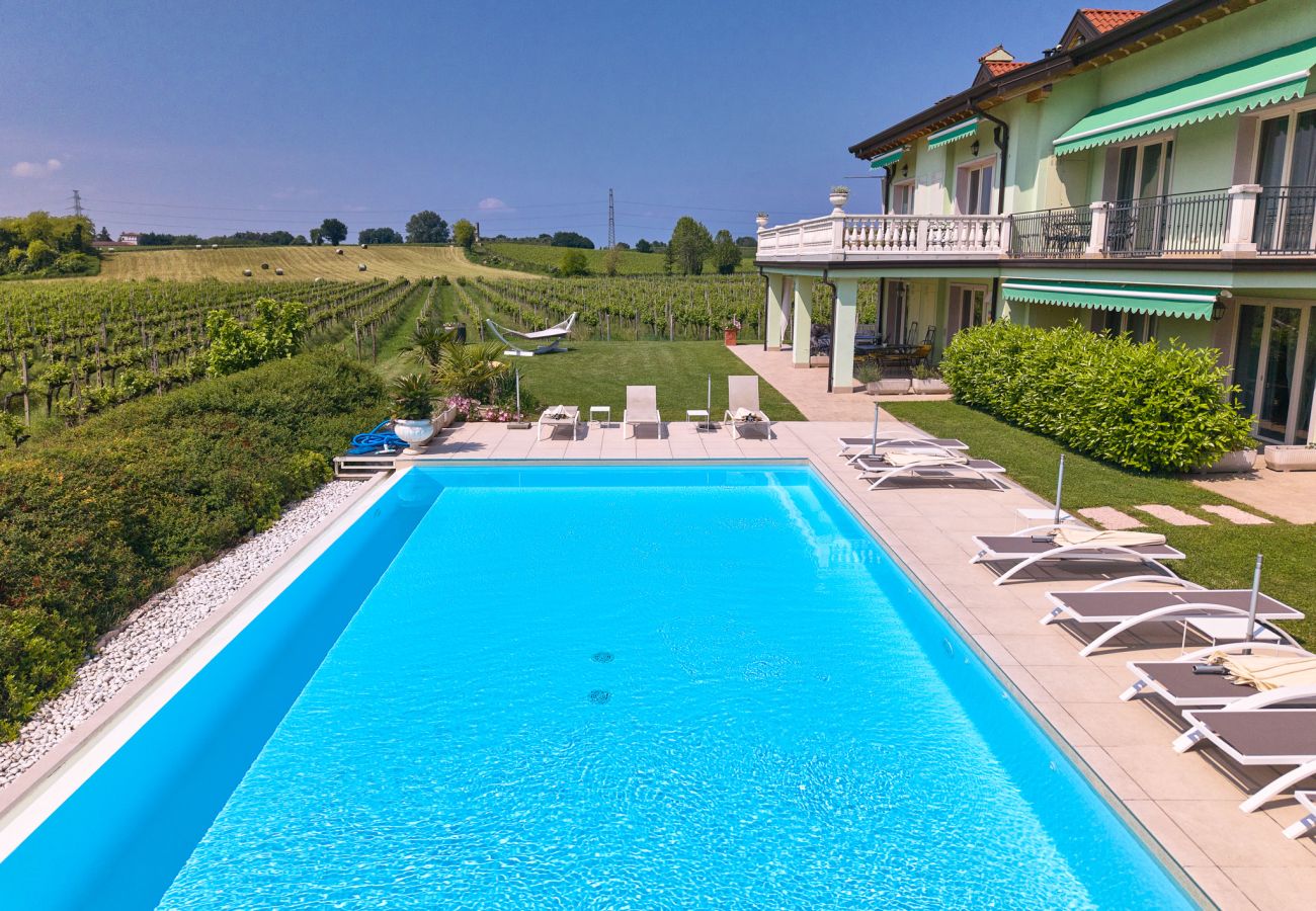 Appartamento a Pastrengo - Residenza Pastrengo - app. Lillà con piscina e terrazza