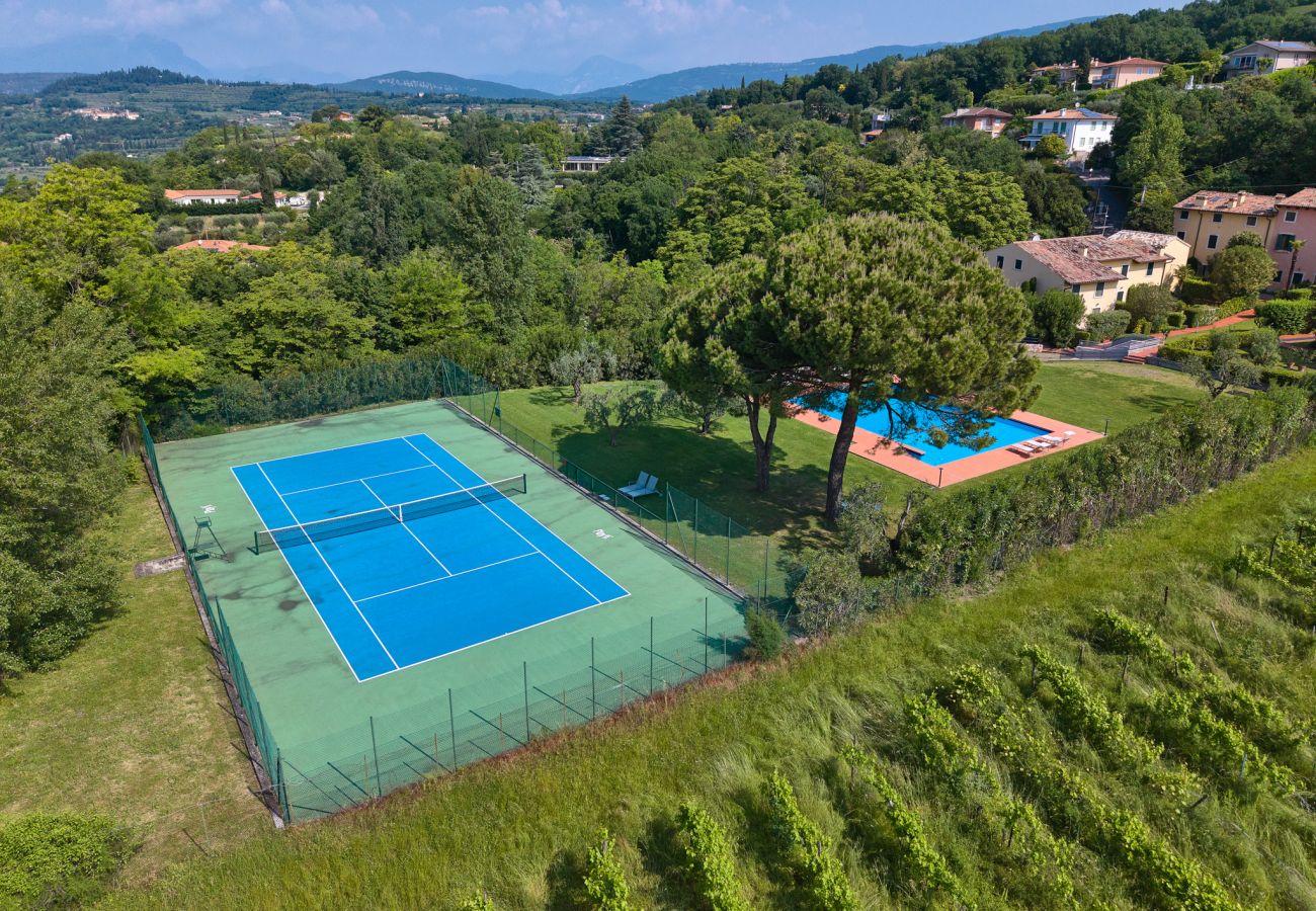 Appartamento a Bardolino - Regarda - Bilocale Antico Convento, residenza Paerno con piscina e tennis