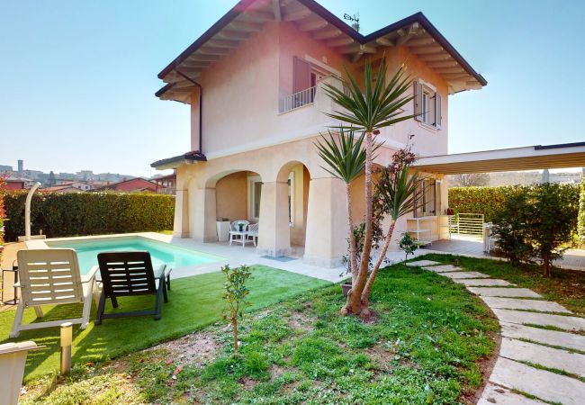 Villa a Manerba del Garda - Villa Dolcevita
