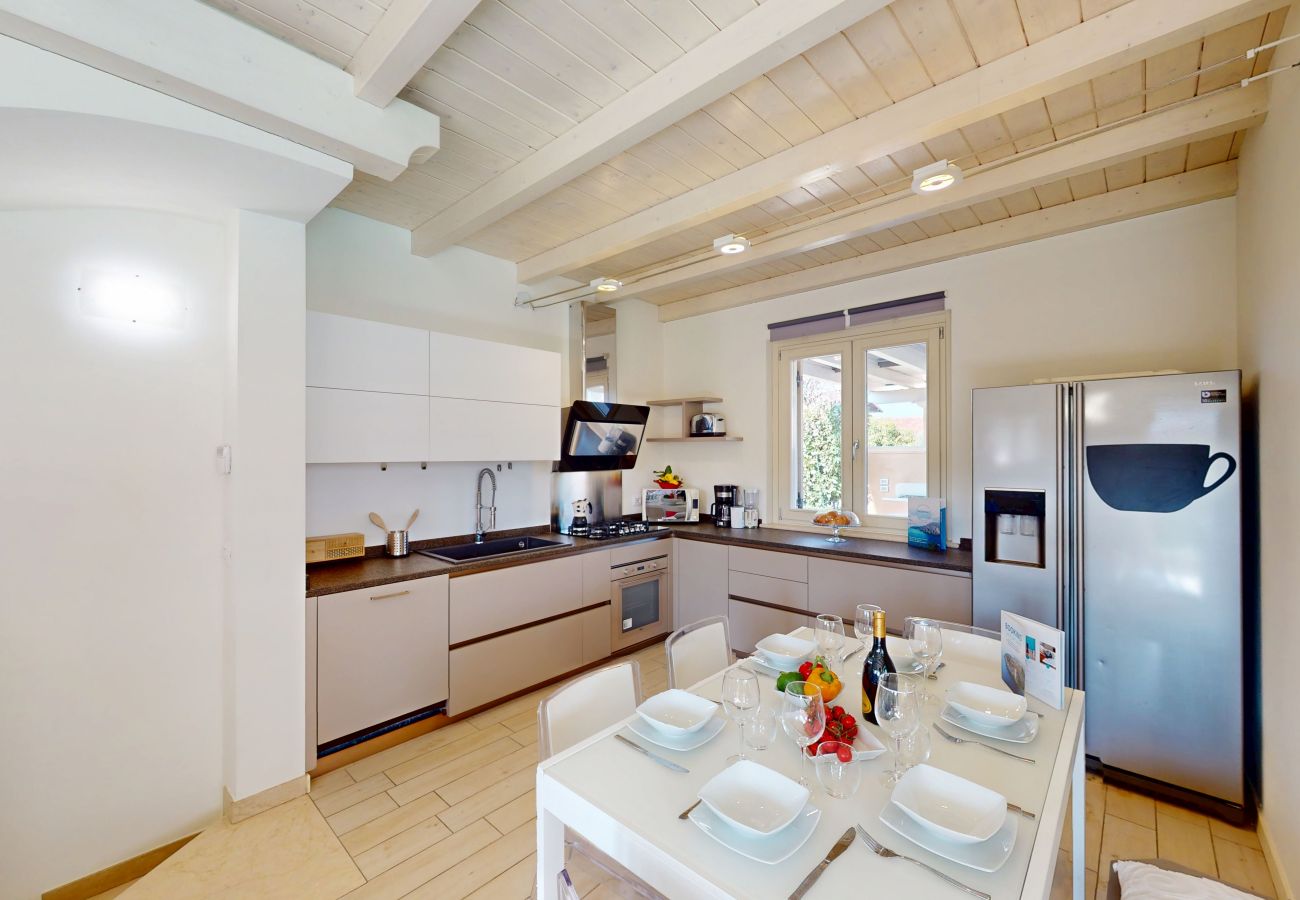 Villa a Manerba del Garda - Villa Dolcevita