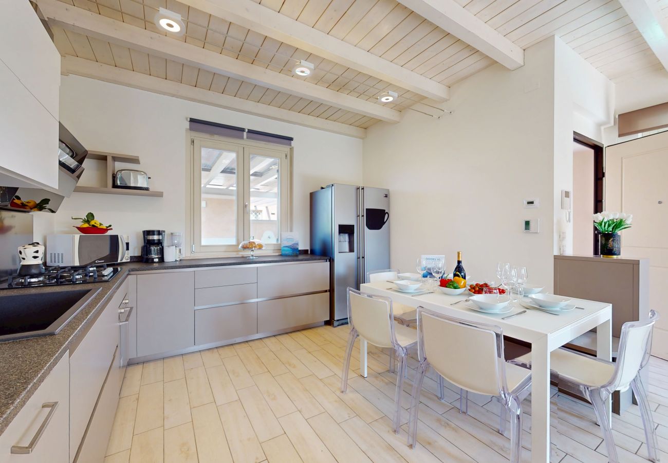 Villa a Manerba del Garda - Villa Dolcevita