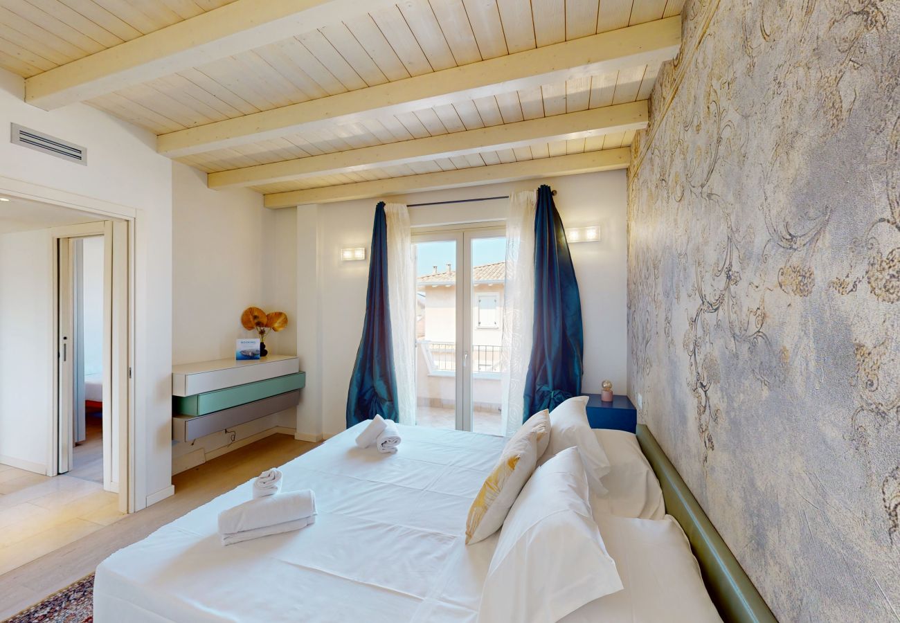 Villa a Manerba del Garda - Villa Dolcevita