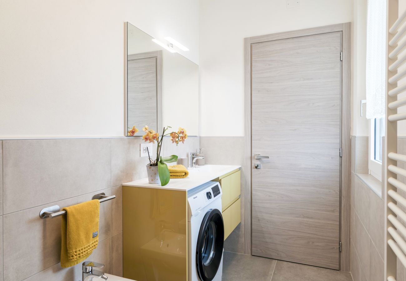 Appartamento a Lazise - Regarda - Appartamento Caesar moderno e spazioso con piscina