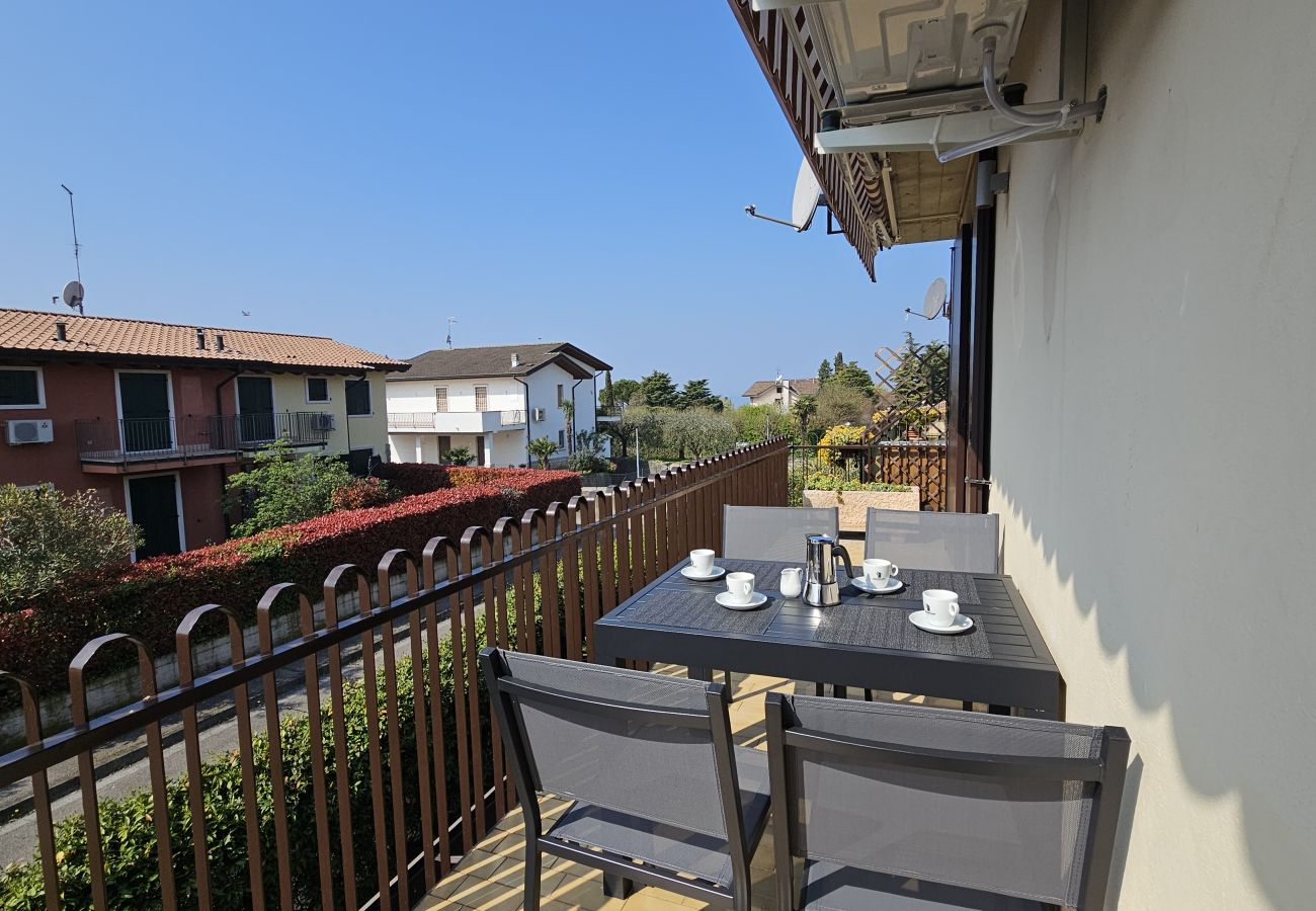 Appartamento a Lazise - Regarda - Appartamento Caesar moderno e spazioso con piscina