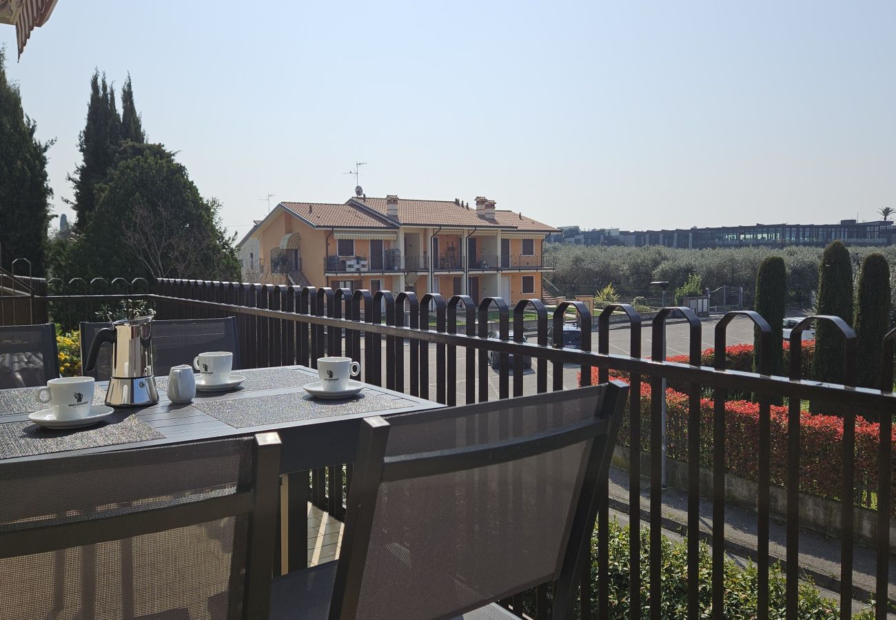 Appartamento a Lazise - Regarda - Appartamento Caesar moderno e spazioso con piscina