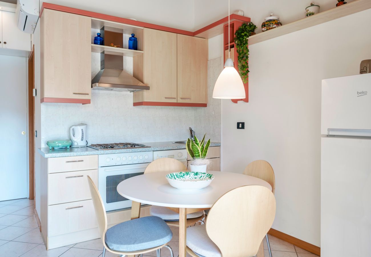 Appartamento a Lazise - Regarda - Bilocale Apple con piscina e parcheggio coperto