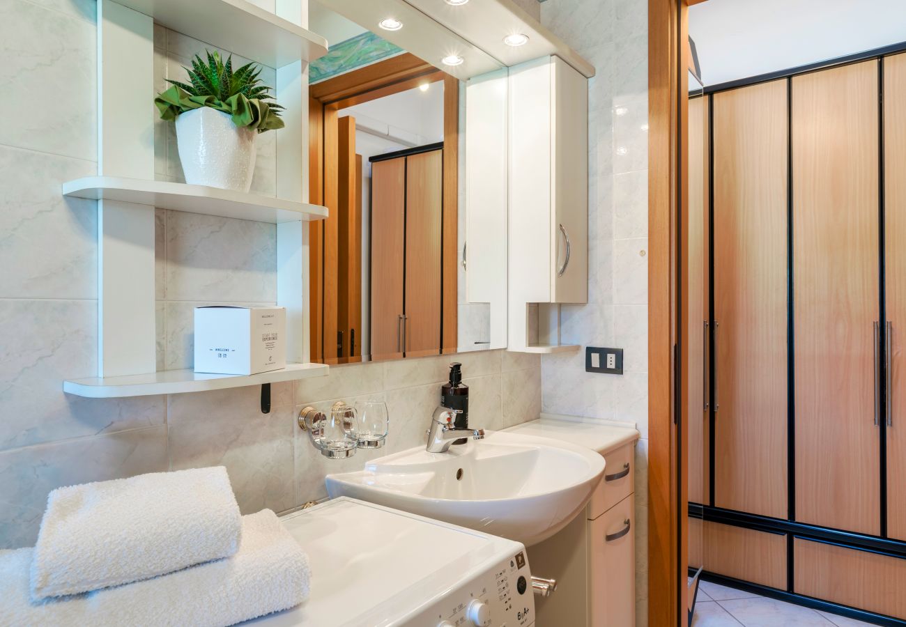 Appartamento a Lazise - Regarda - Bilocale Apple con piscina e parcheggio coperto