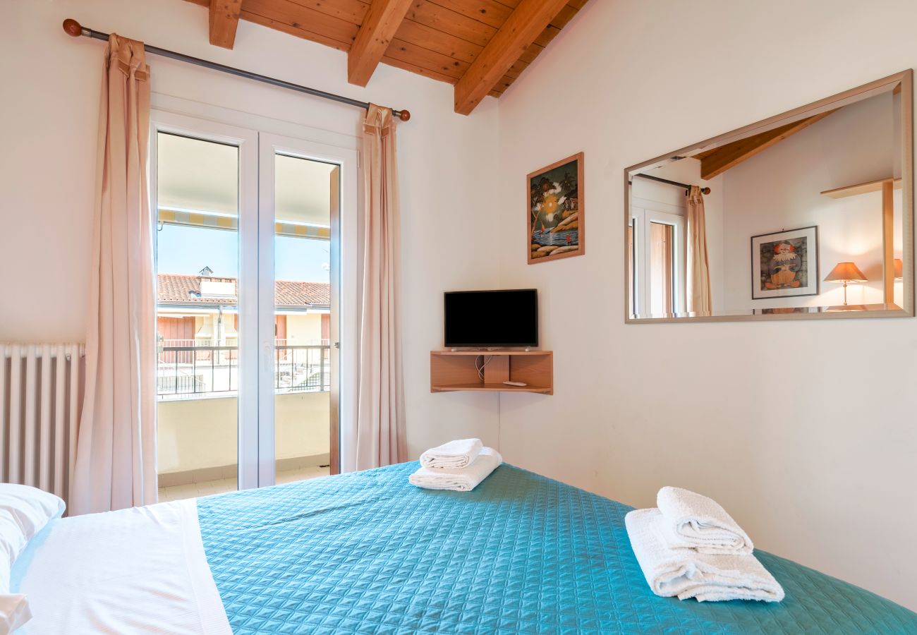 Appartamento a Lazise - Regarda - Bilocale Apple con piscina e parcheggio coperto