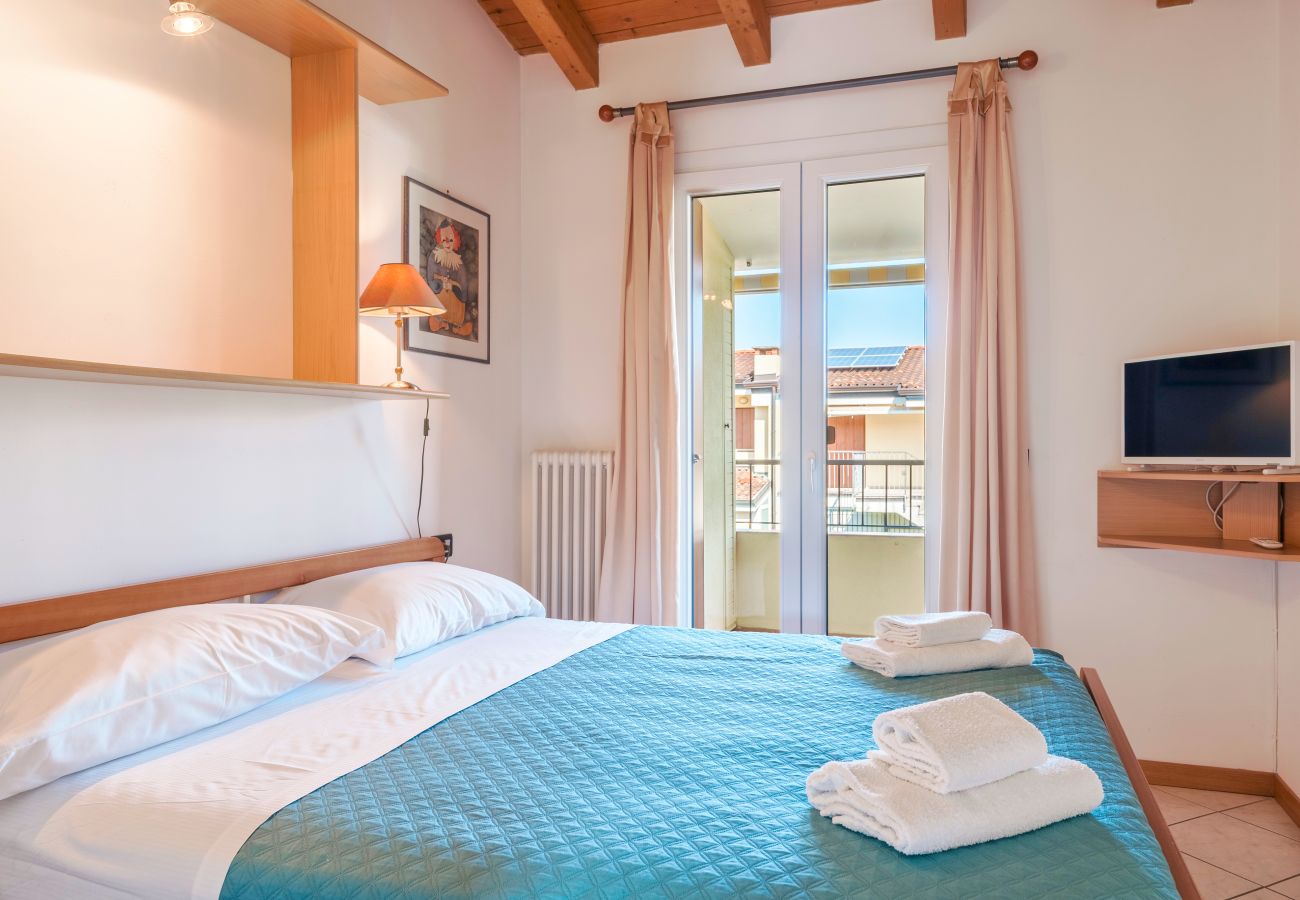 Appartamento a Lazise - Regarda - Bilocale Apple con piscina e parcheggio coperto