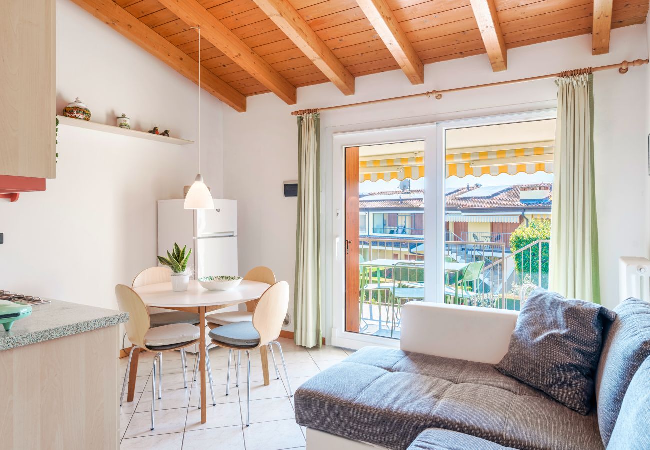Appartamento a Lazise - Regarda - Bilocale Apple con piscina e parcheggio coperto