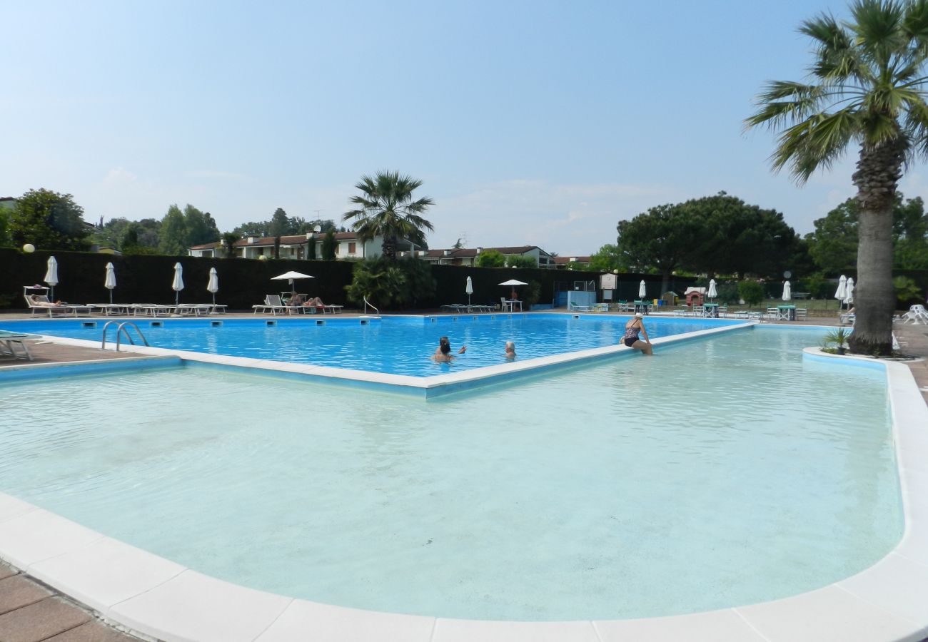 Appartamento a Lazise - Regarda - Bilocale Apple con piscina e parcheggio coperto