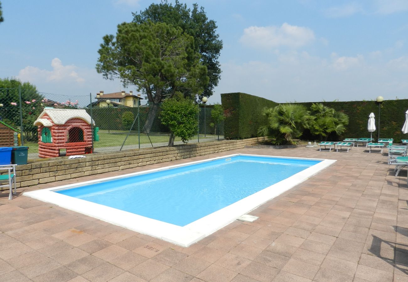 Appartamento a Lazise - Regarda - Bilocale Apple con piscina e parcheggio coperto
