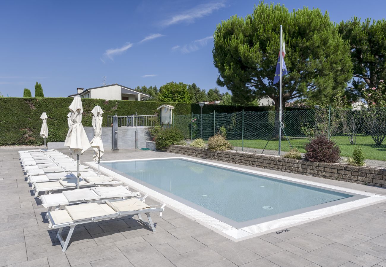 Appartamento a Lazise - Regarda - Bilocale Apple con piscina e parcheggio coperto