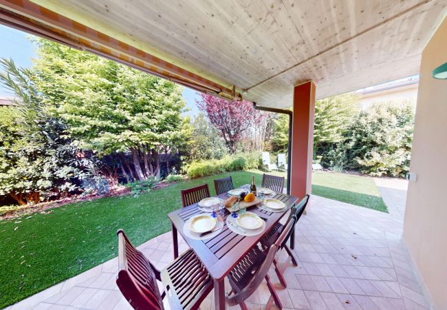 Villa a Manerba del Garda - casa arcoiris