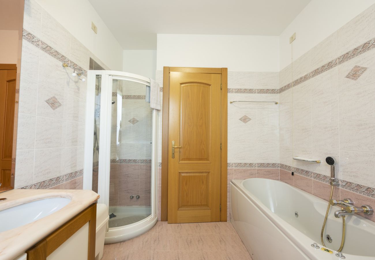 Villa a Manerba del Garda - casa arcoiris