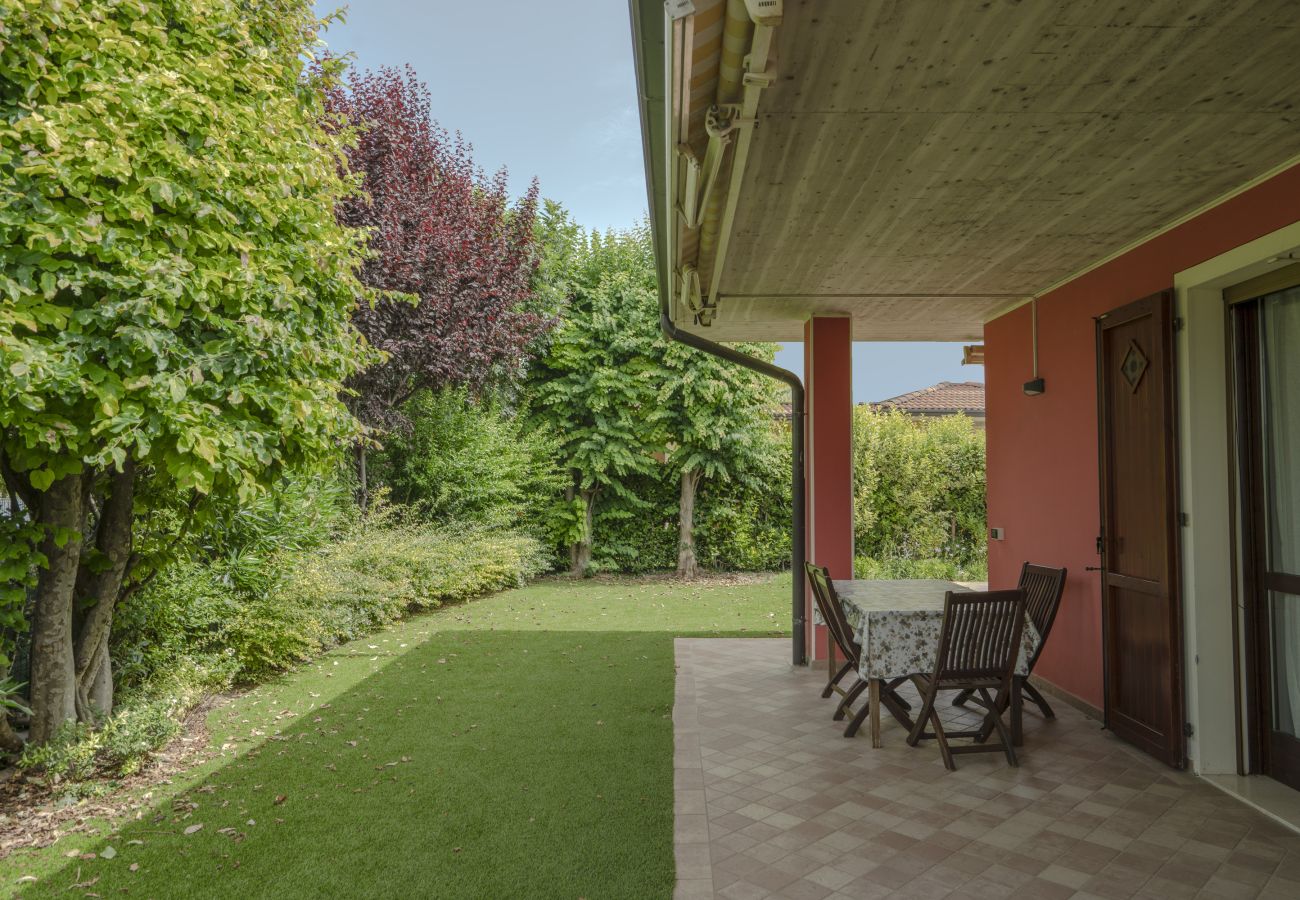 Villa a Manerba del Garda - casa arcoiris