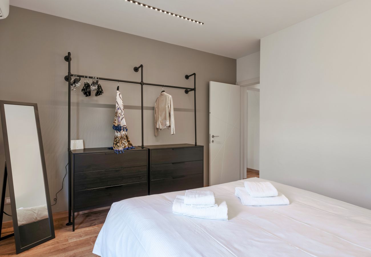 Appartamento a Bardolino - Regarda - Appartamento Emerald con piscina a pochi pasisi dalla spiaggia