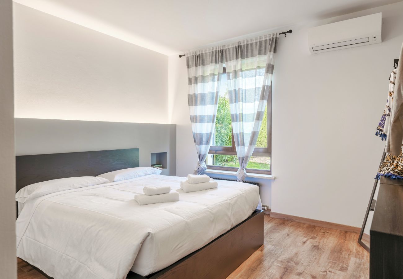 Appartamento a Bardolino - Regarda - Appartamento Emerald con piscina a pochi pasisi dalla spiaggia
