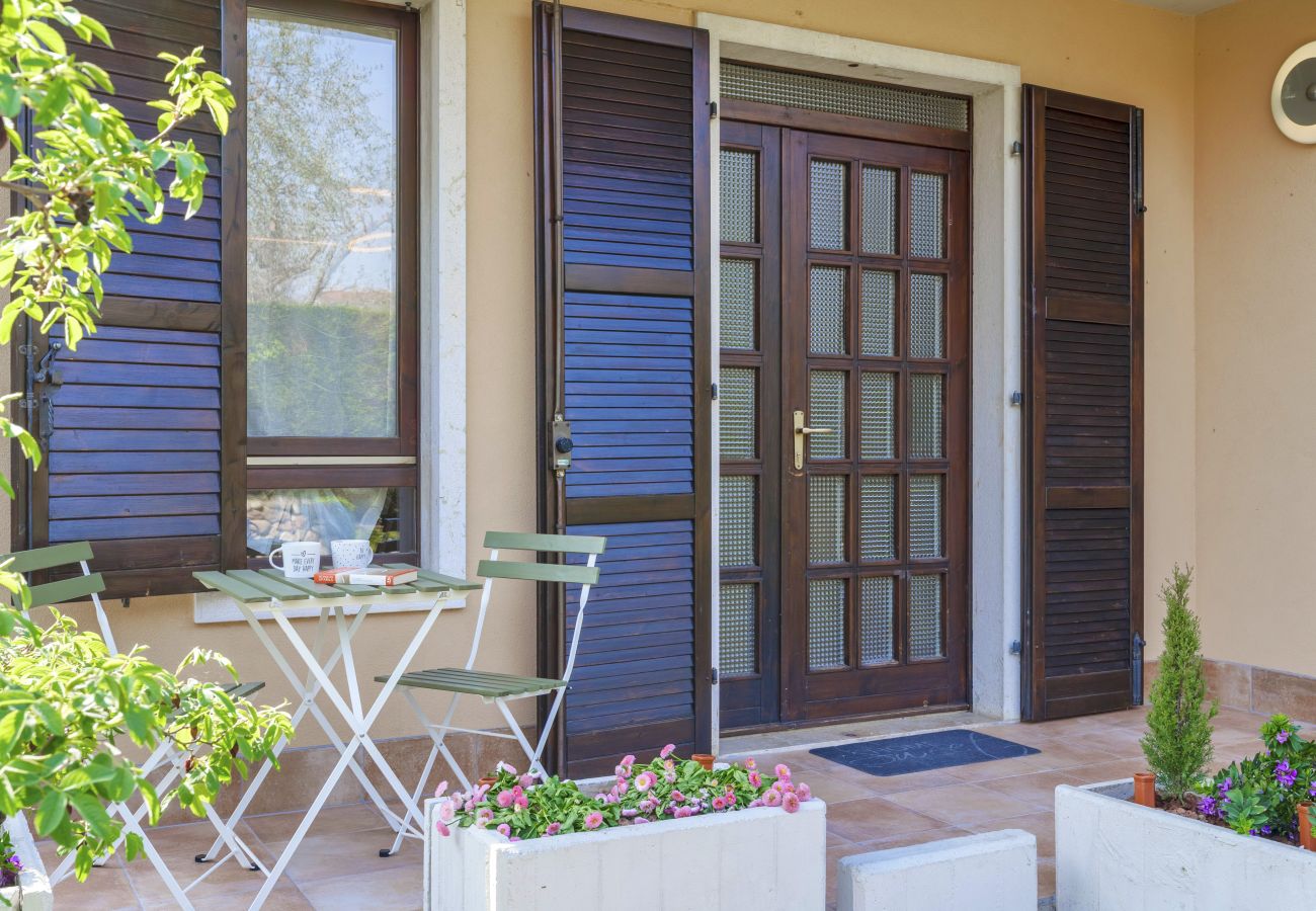 Appartamento a Bardolino - Regarda - Appartamento Emerald con piscina a pochi pasisi dalla spiaggia