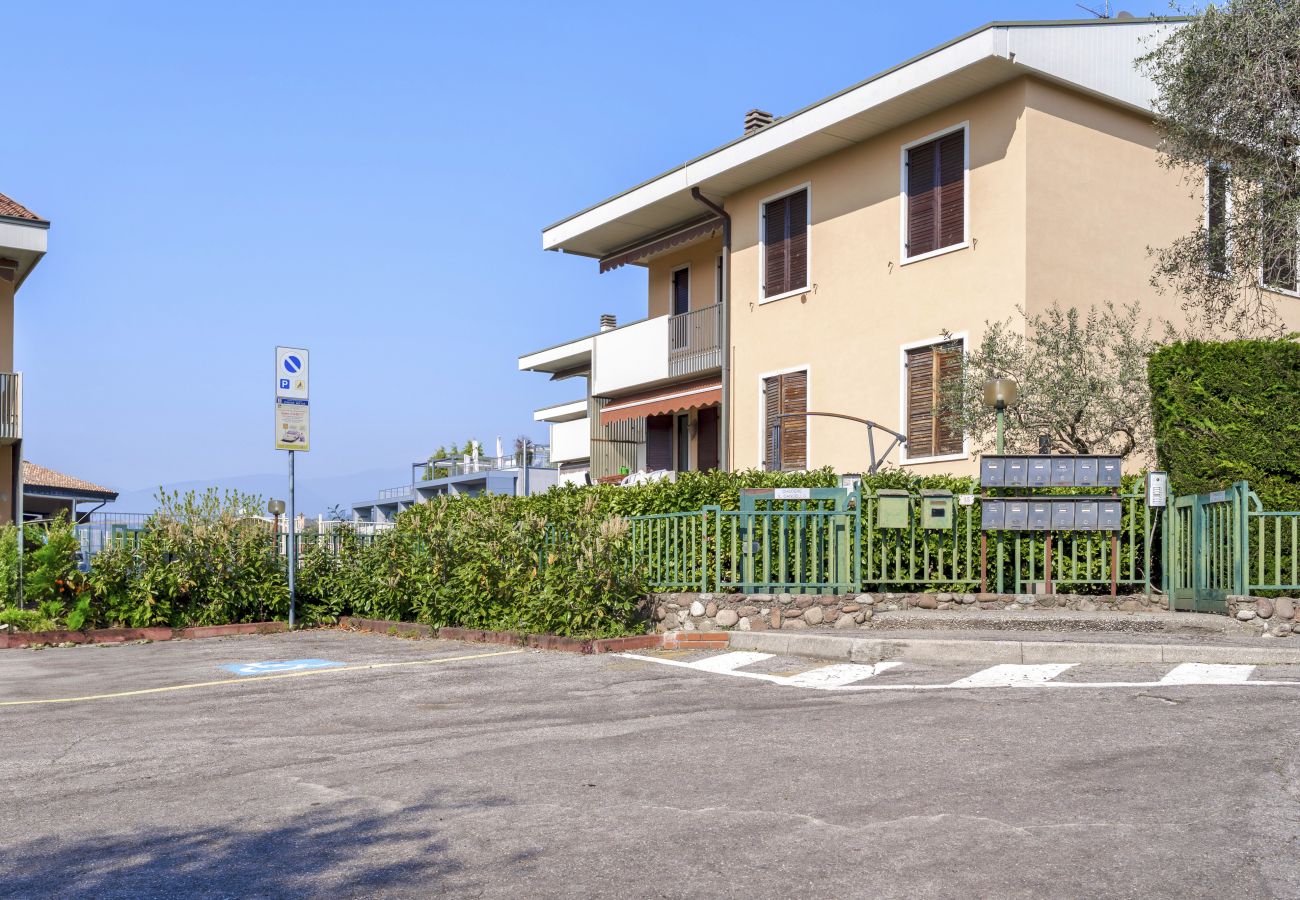 Appartamento a Bardolino - Regarda - Appartamento Emerald con piscina a pochi pasisi dalla spiaggia