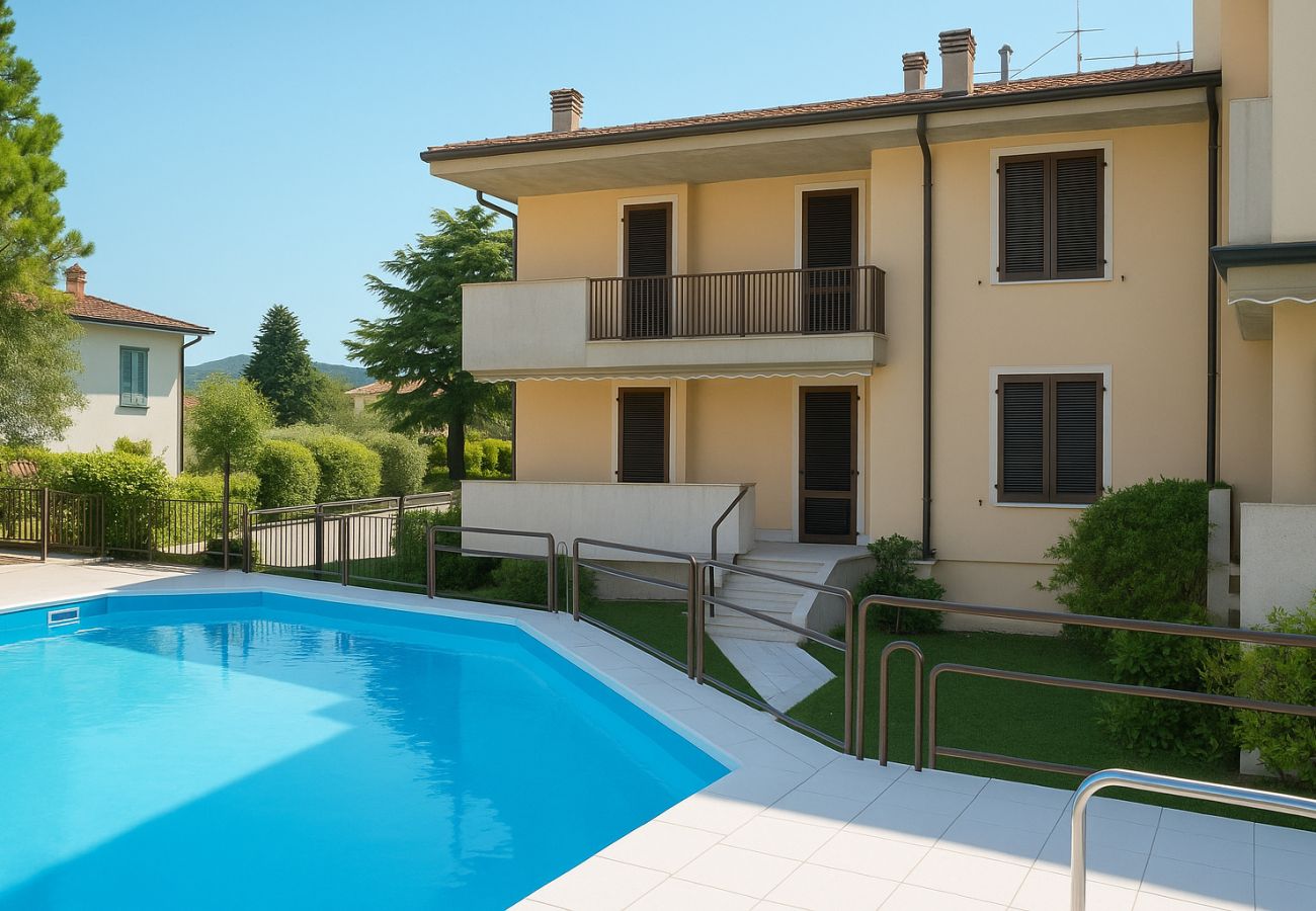 Appartamento a Bardolino - Regarda - Appartamento Emerald con piscina a pochi pasisi dalla spiaggia