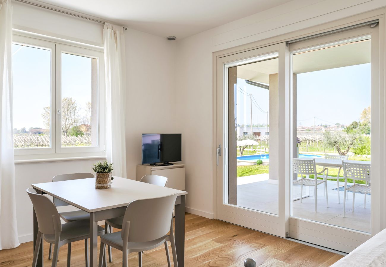 Appartamento a Lazise - Regarda - Lagobaldo bilocale con piscina e giardino