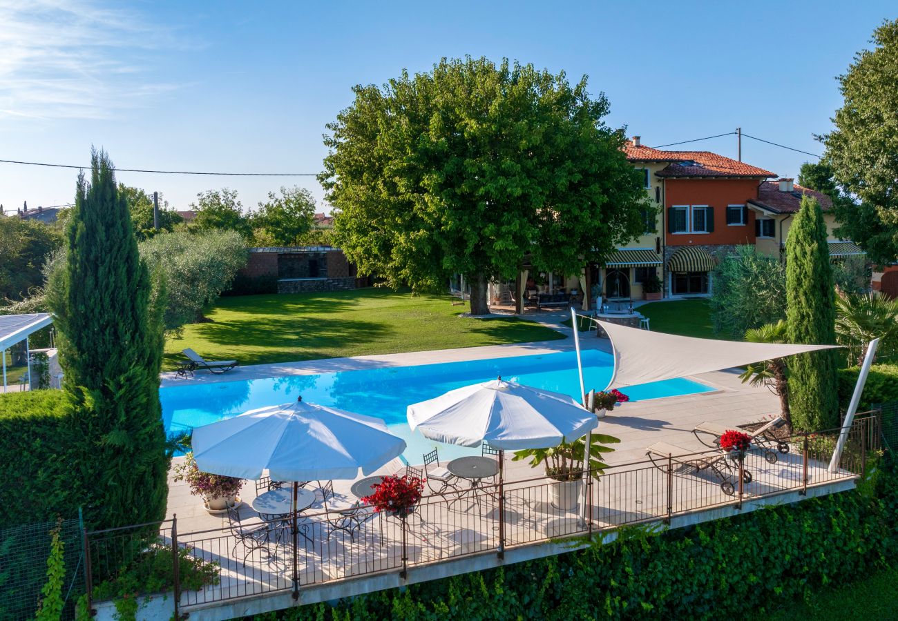 Appartamento a Castelnuovo del Garda - Il Gelso del Garda Luxury Studio con giardino, piscina, palestra