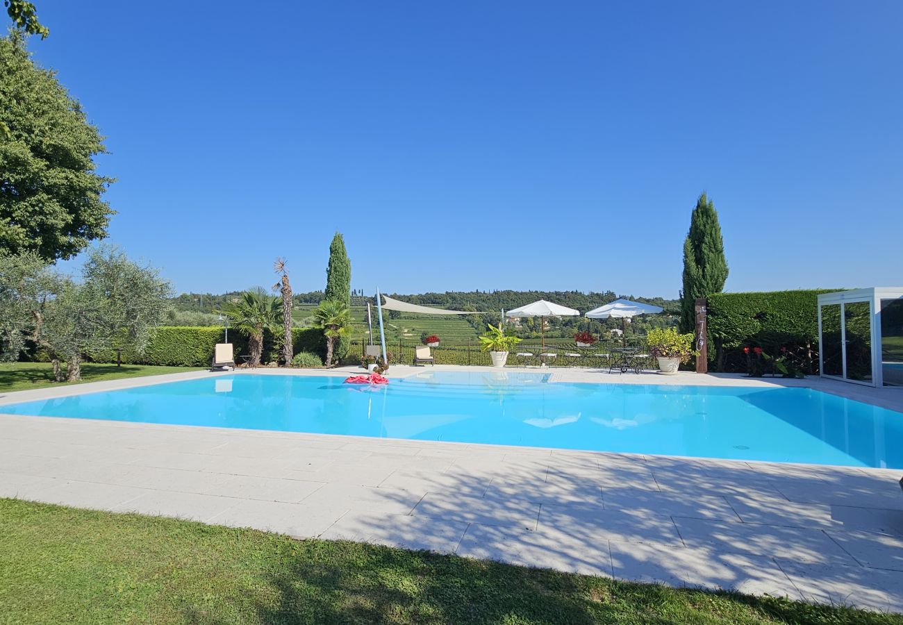 Appartamento a Castelnuovo del Garda - Il Gelso del Garda Luxury Studio con giardino, piscina, palestra