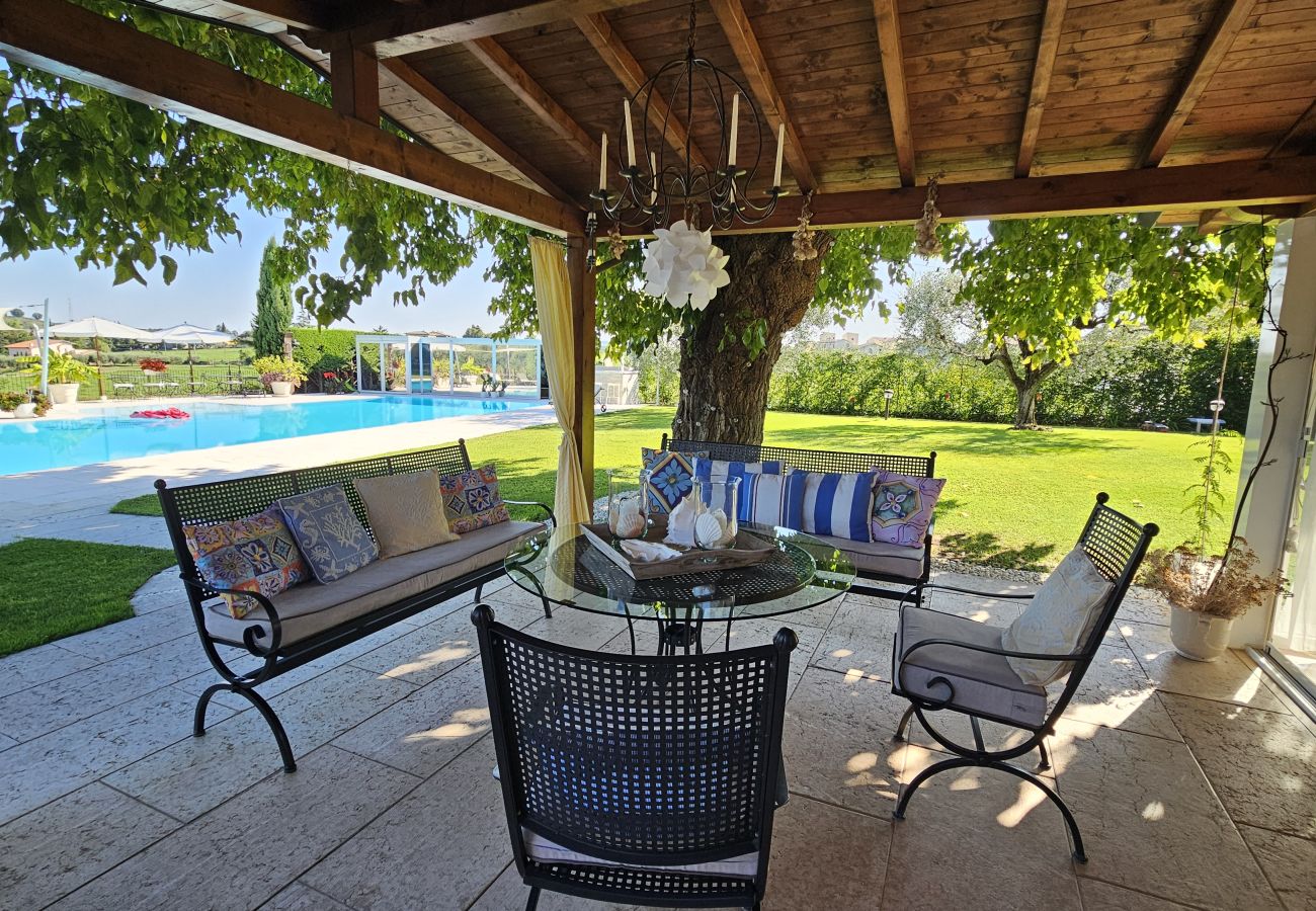 Appartamento a Castelnuovo del Garda - Il Gelso del Garda Luxury Studio con giardino, piscina, palestra