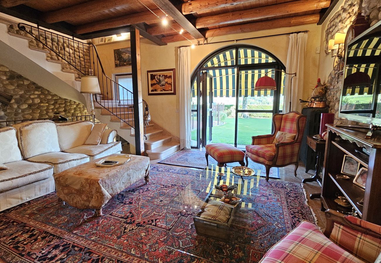 Appartamento a Castelnuovo del Garda - Il Gelso del Garda Luxury Studio con giardino, piscina, palestra