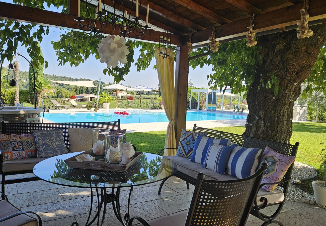 Appartamento a Castelnuovo del Garda - Il Gelso del Garda Luxury Suite con giardino, piscina, palestra