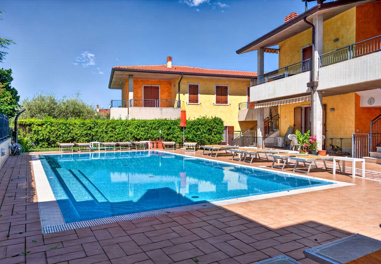 Appartamento a Lazise - Regarda - Appartamento Elvira con piscina vicino al centro