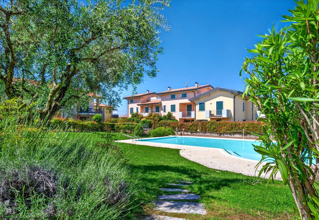 Appartamento a Lazise - Regarda - Appartamento Daphne con terrazza e piscina