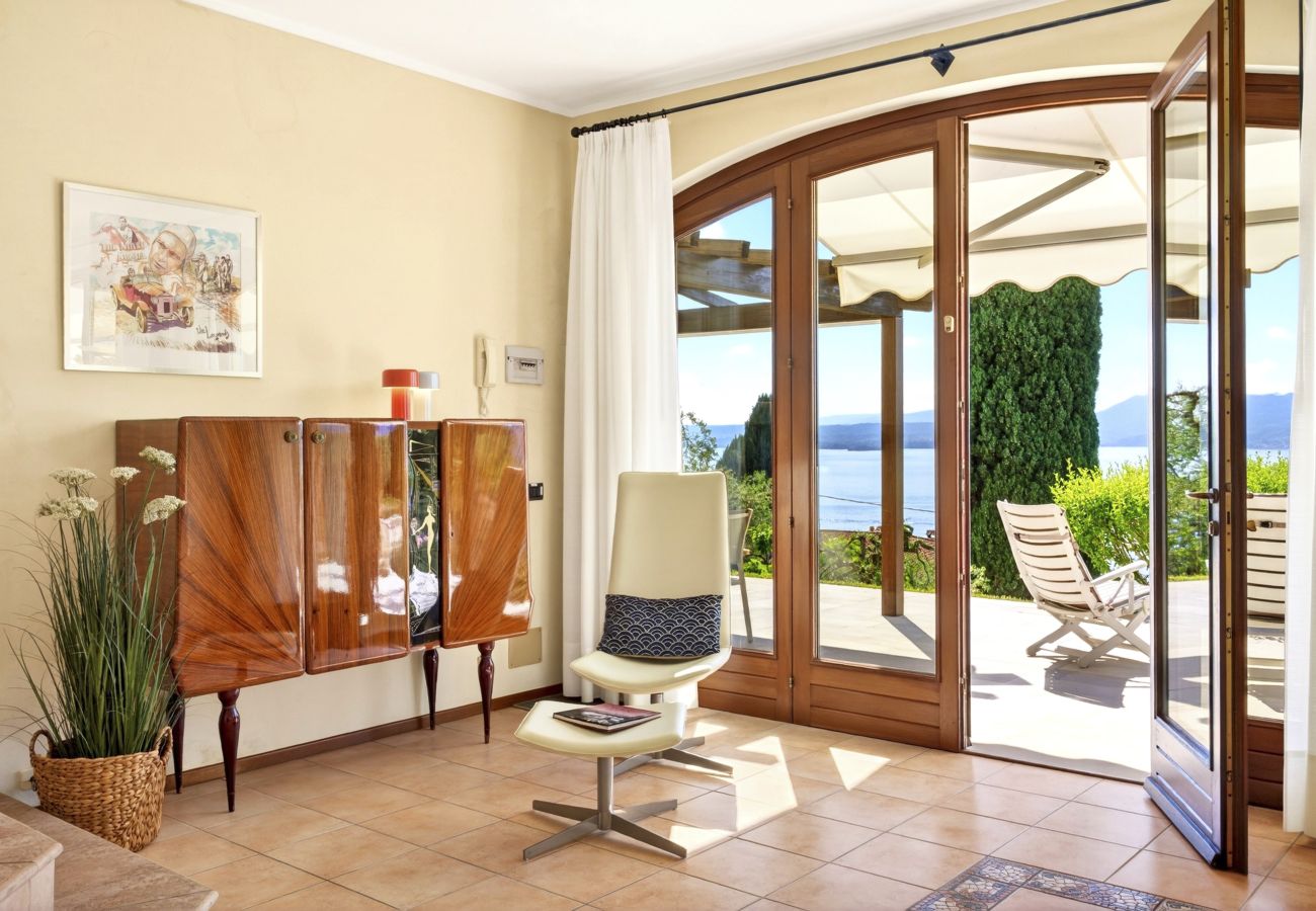 Villa a Torri del Benaco - Regarda - Villa Vera con magnifica vista lago ed ampio giardino
