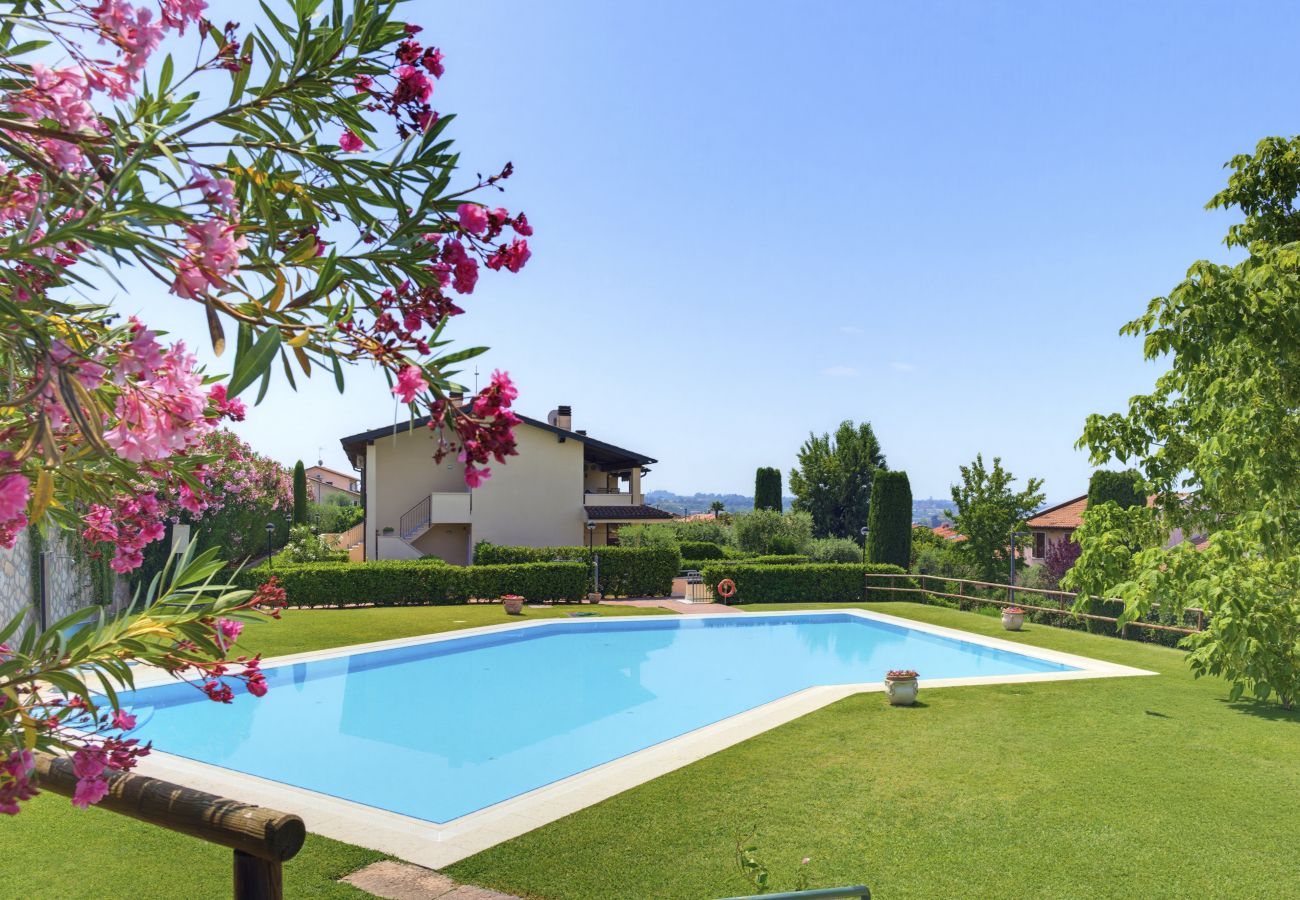 Appartamento a Lazise - Regarda - Basiliko White Appartamento con piscina
