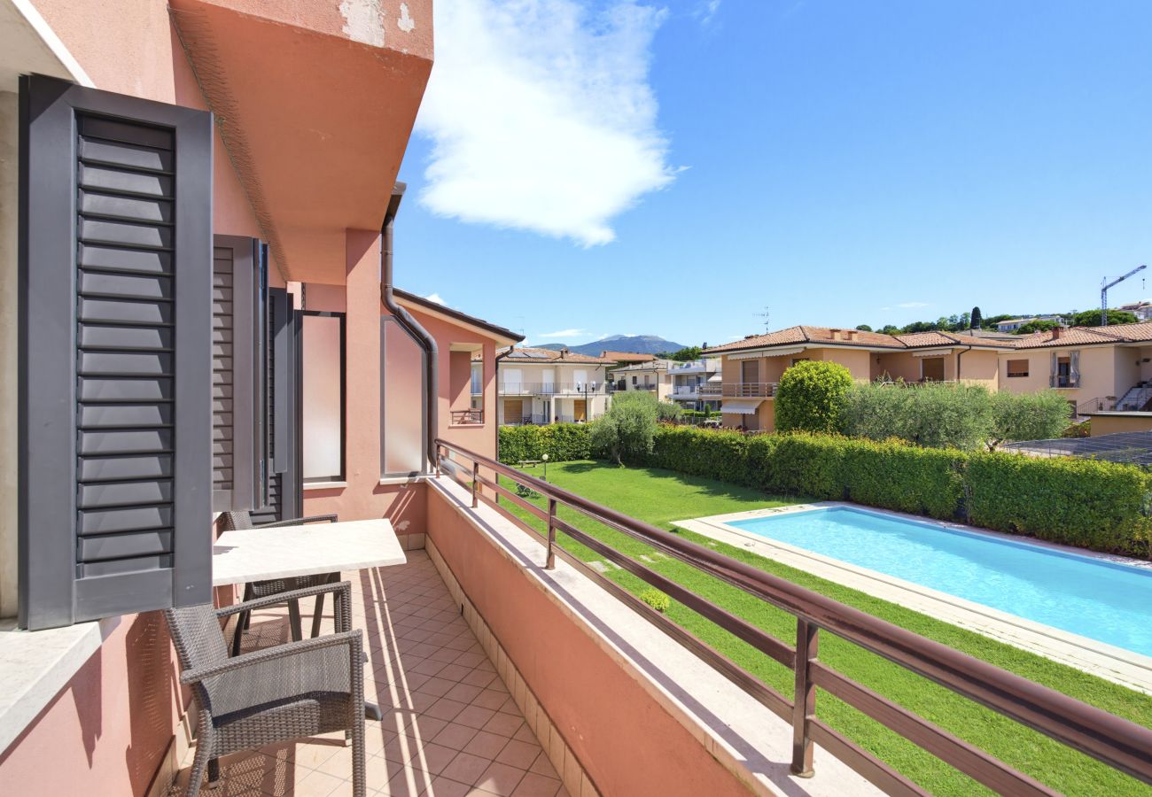 Appartamento a Bardolino - Regarda - Basiliko Sport appartamento con tennis e piscina