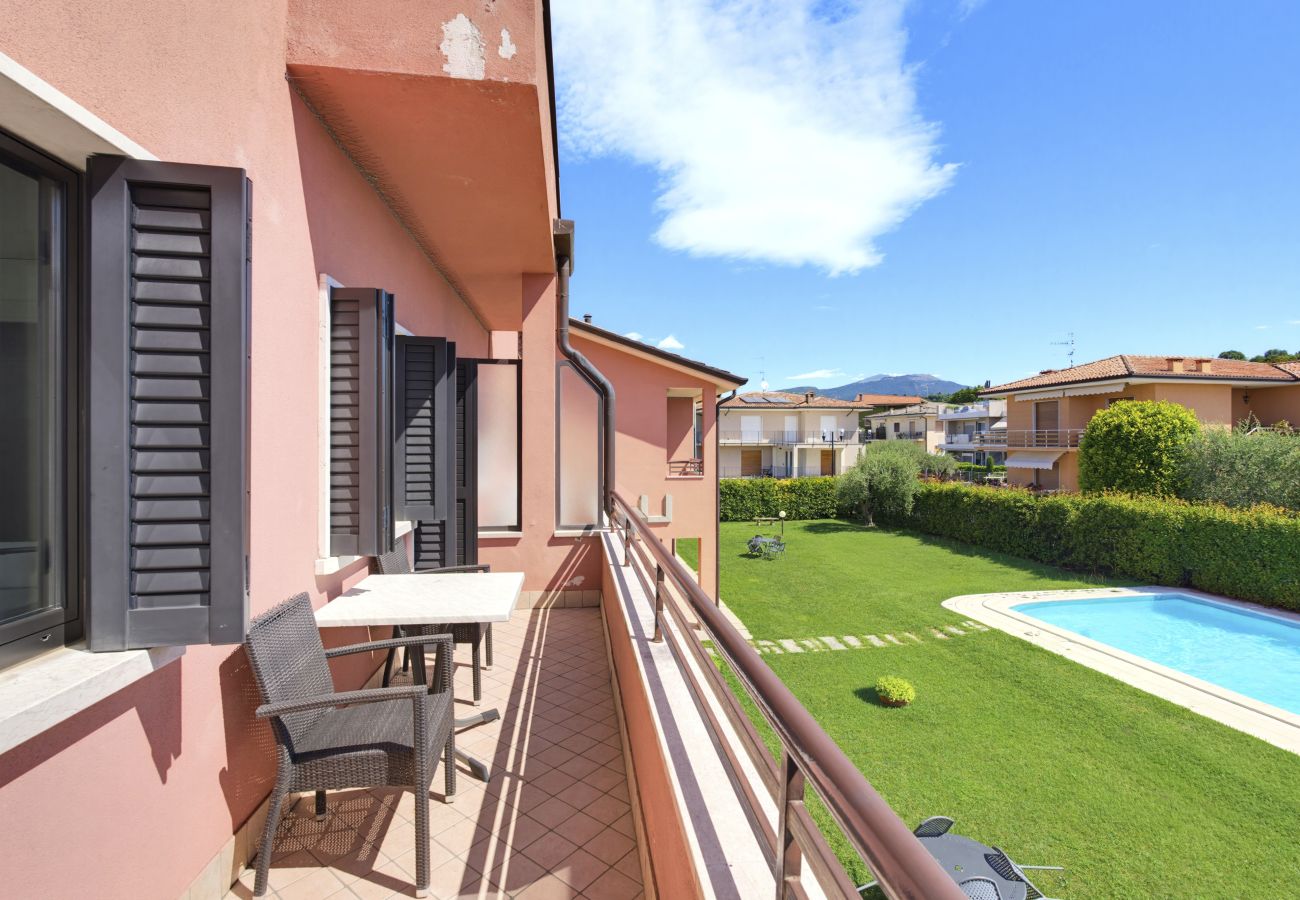 Appartamento a Bardolino - Regarda - Basiliko Sport appartamento con tennis e piscina