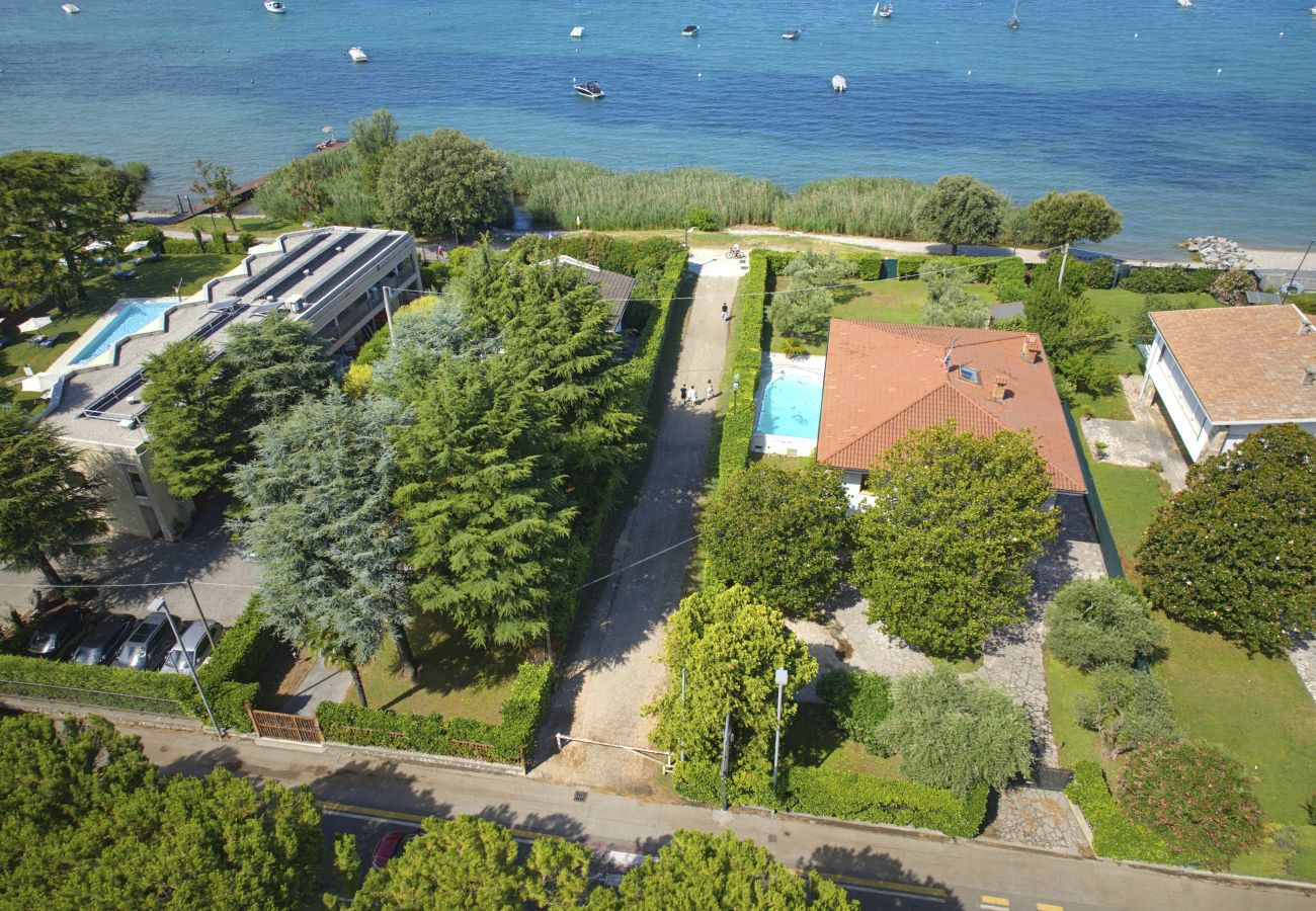 Appartamento a Bardolino - Regarda - Basiliko Sport appartamento con tennis e piscina