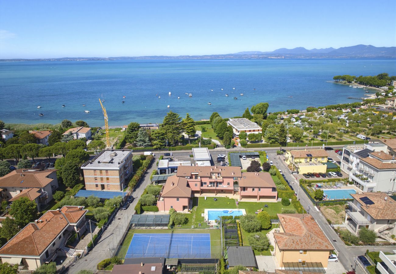 Appartamento a Bardolino - Regarda - Basiliko Sport appartamento con tennis e piscina