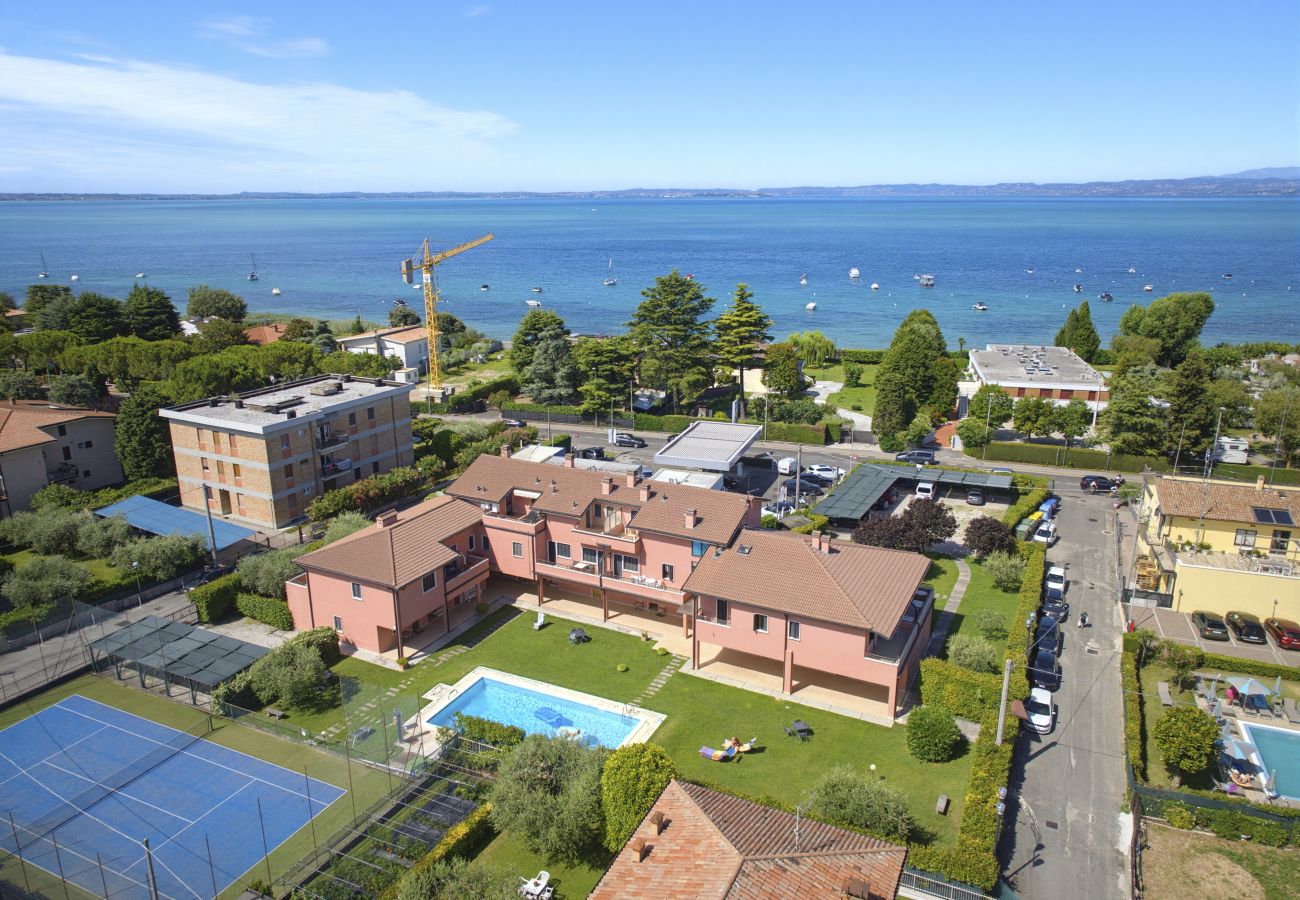 Appartamento a Bardolino - Regarda - Basiliko Sport appartamento con tennis e piscina