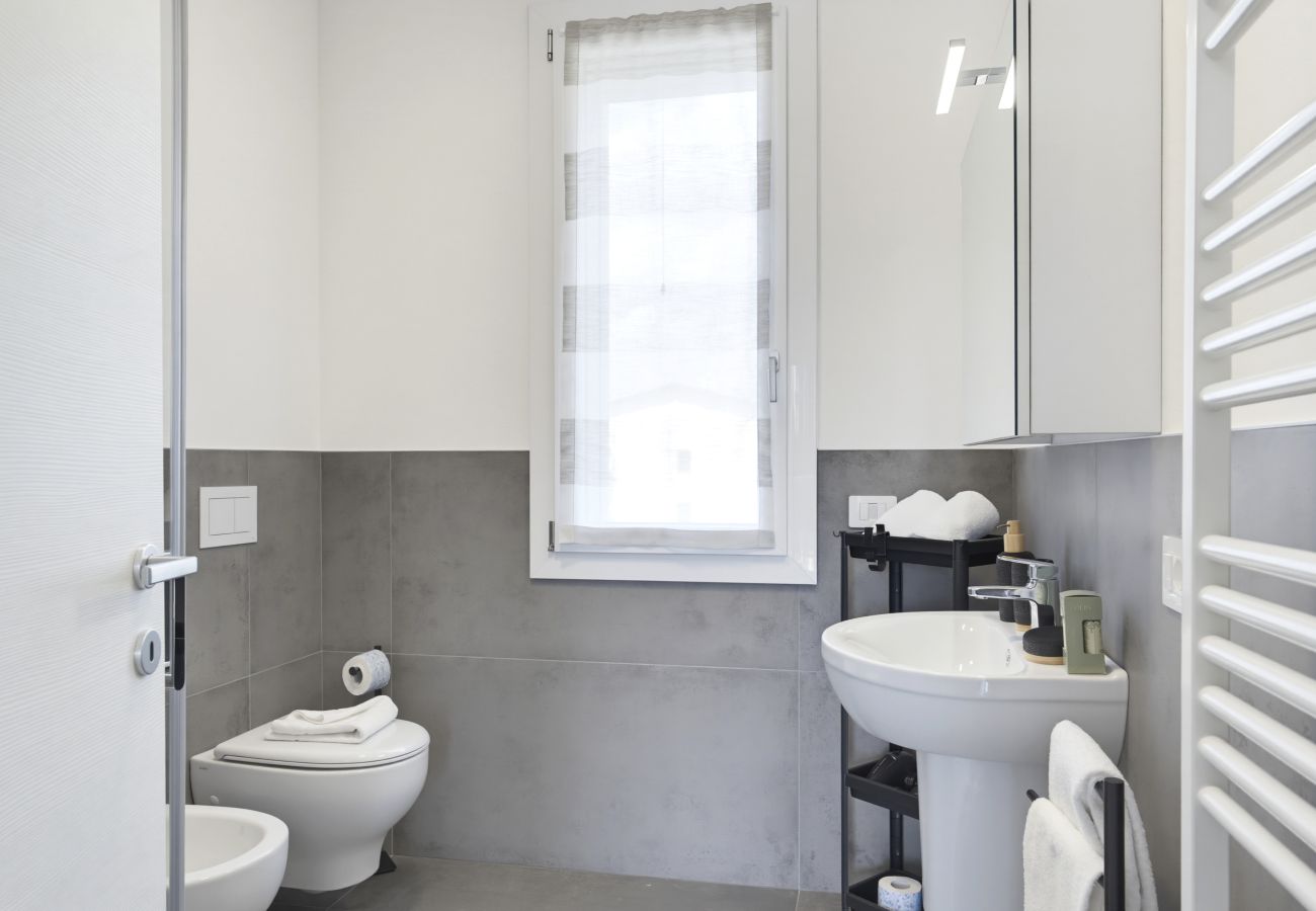 Appartamento a Peschiera del Garda - Regarda - Golf Breeze Garda Appartamento con piscina