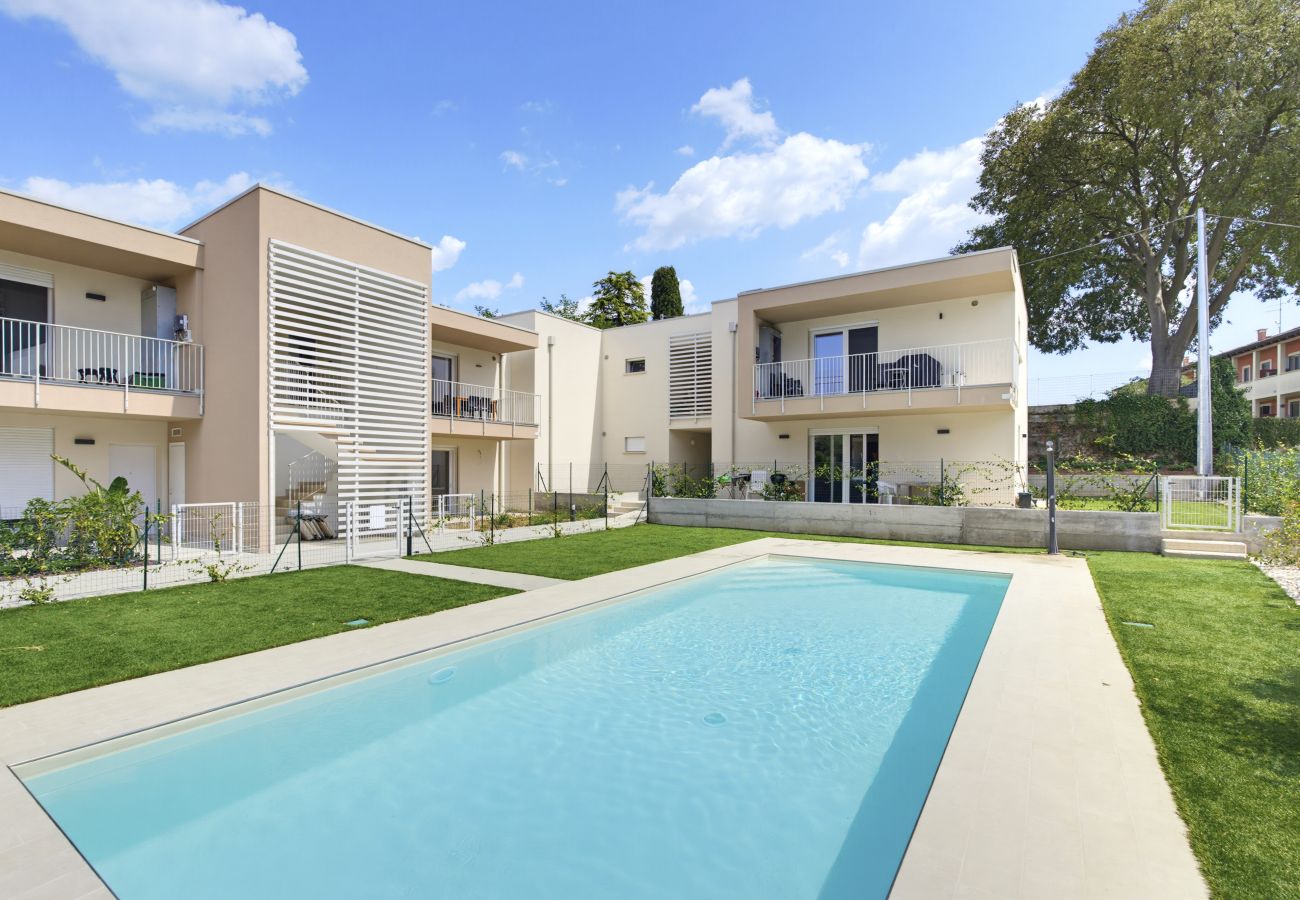 Appartamento a Peschiera del Garda - Regarda - Golf Breeze Garda Appartamento con piscina