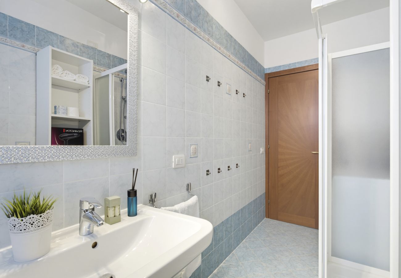 Appartamento a Lazise - Regarda - Basiliko Cosy Appartamento con piscina