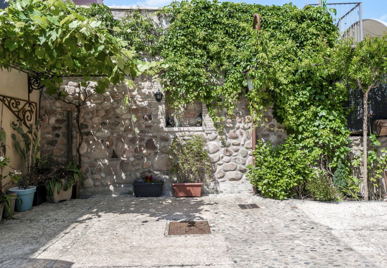 Studio a Castelnuovo del Garda - Corte Monteleone Apartment con angolo cottura, wifi, a/c