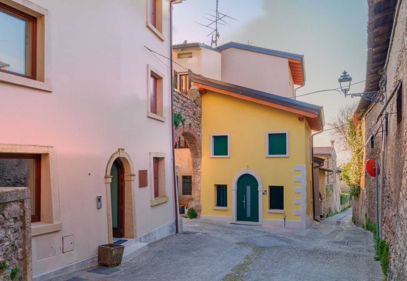 Appartamento a Lazise - Regarda - Residenza GJ piano terra- con terrazza panoramica, wifi e a/c