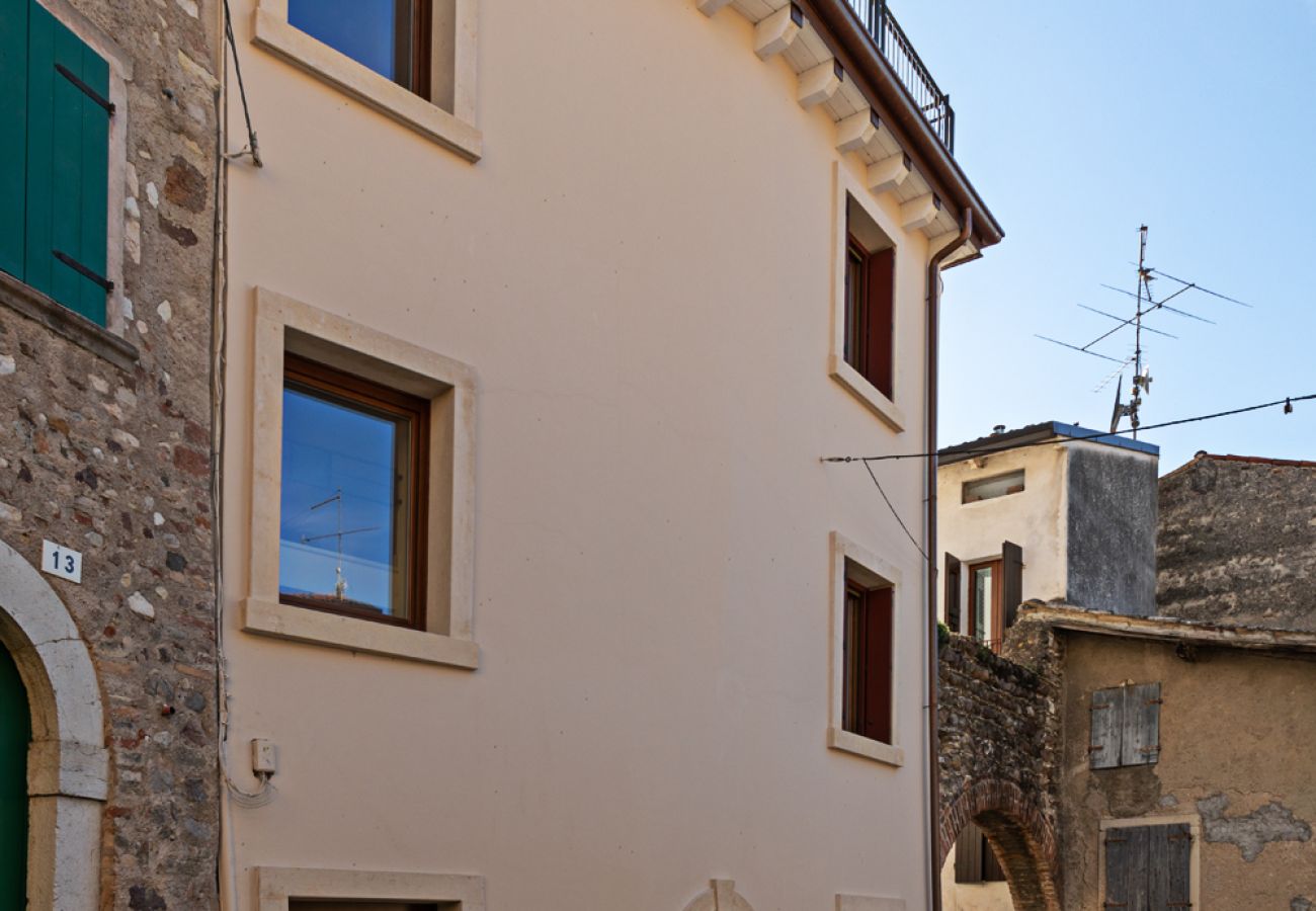 Appartamento a Lazise - Regarda - Residenza GJ piano terra- con terrazza panoramica, wifi e a/c