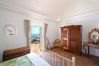 Ferienhaus in Praiano - Casale Fralisa - Wunderbare Terrasse und Whirlpool mit Meerblick