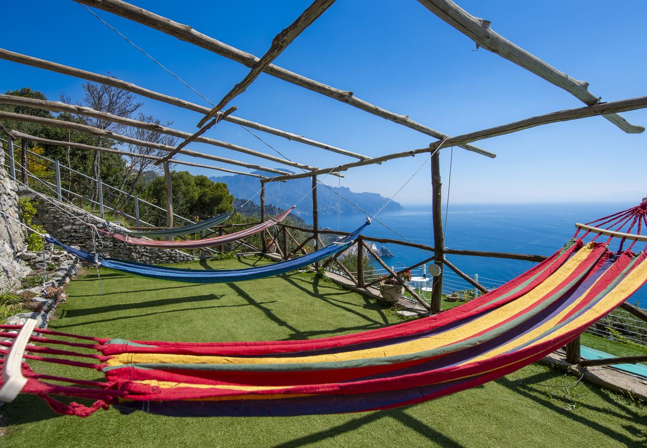 Villa in Pogerola - Villa Gioiello - Pool mit Meerblick und Farbtherapie